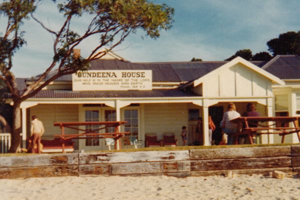 bundeena-house-sydney5BC886A6-FC6B-FD35-F860-62A1AEC2D84F.jpg
